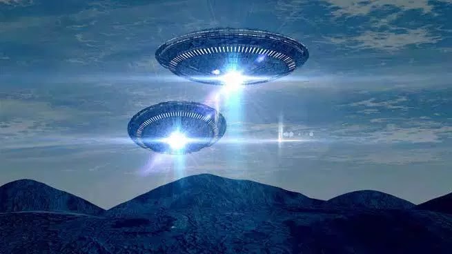 Τι χρησιμότητα εχουν τα φώτα στα UFO;