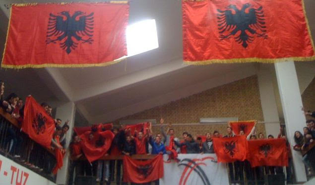 Ανοίγουν αλβανικά σχολεία στην Ελλάδα ενώ κλείνουν ελληνικά στην Αλβανία
