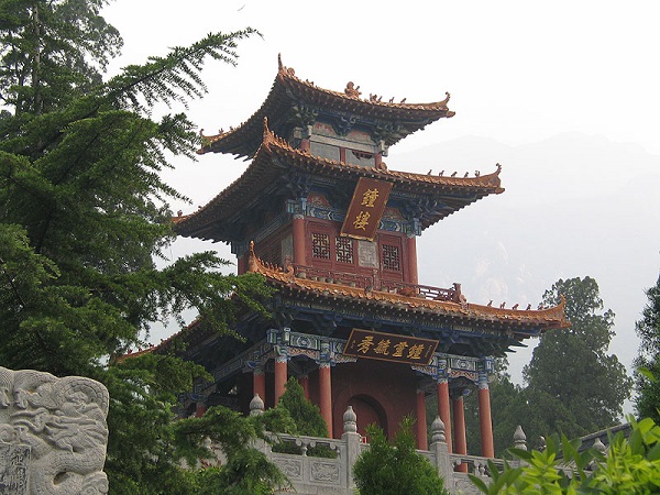 Ακούσατε ποτέ Κινέζους να ζητούν ναό ή ναούς για την θρησκεία τους ;