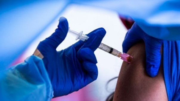 Επιφυλακτικοί με τον εμβολιασμό των εφήβων οι επιστήμονες